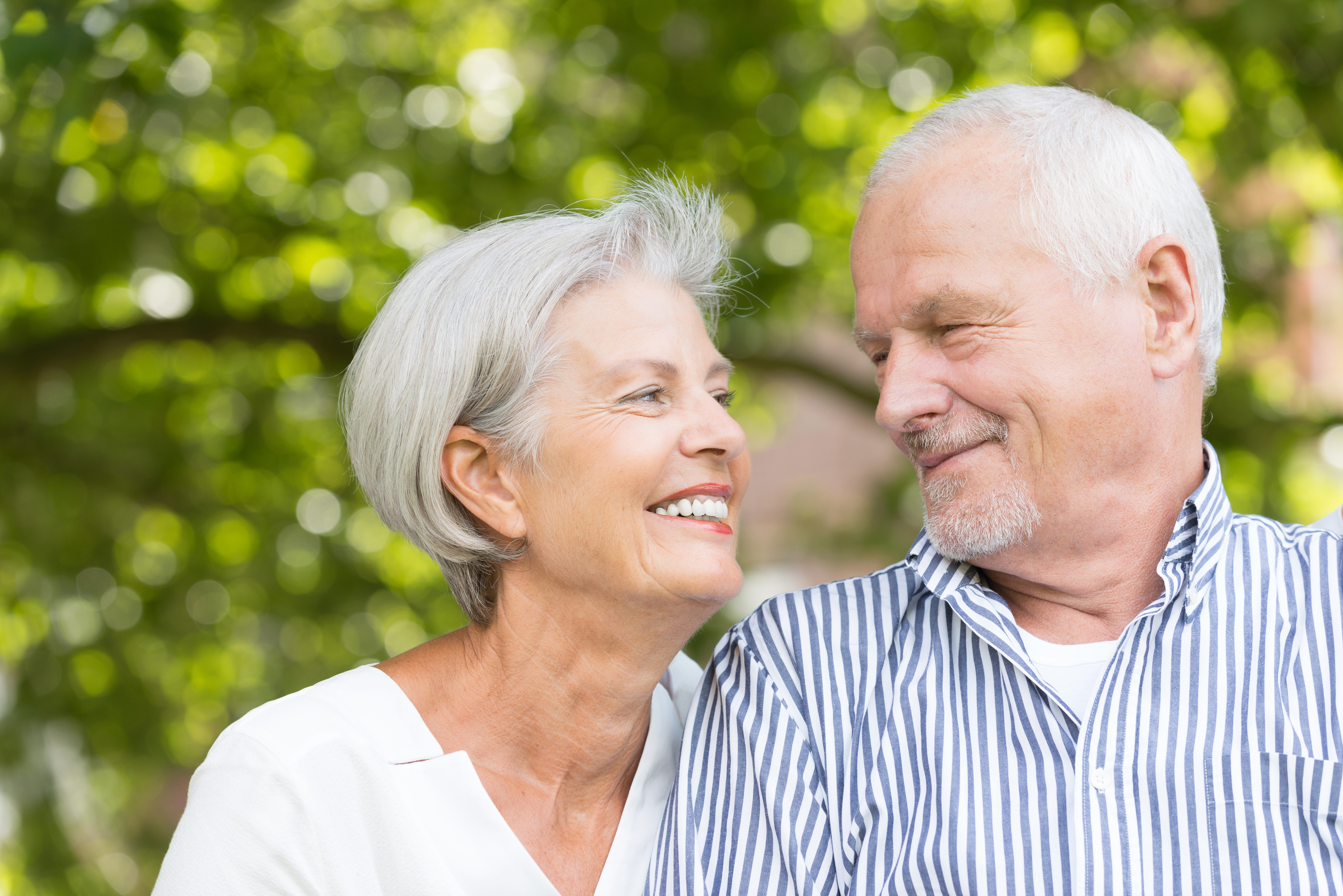 Affordable Medicare Insurance Plan. Older couple 